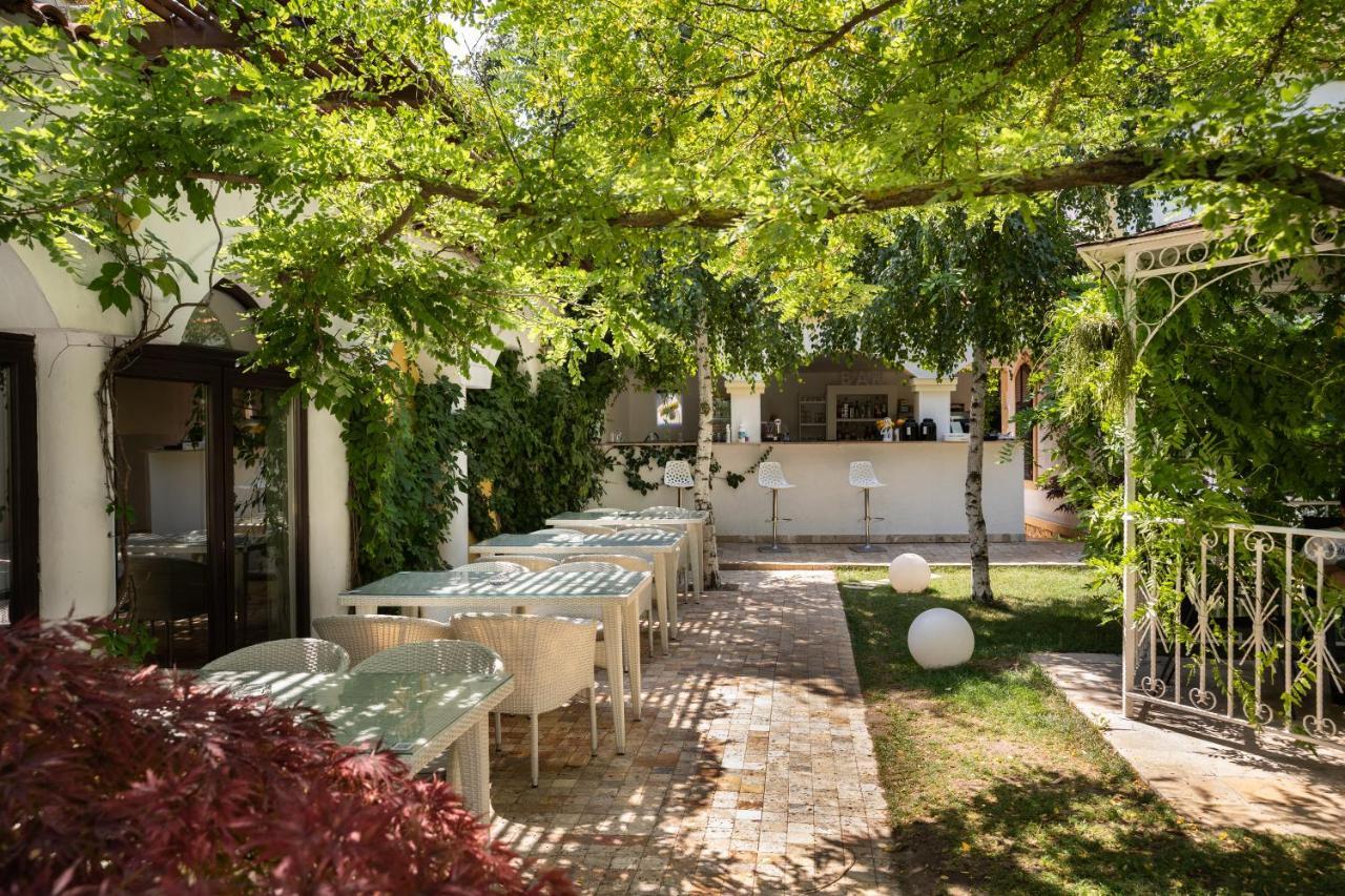 Villa Pontica Năvodari Екстериор снимка
